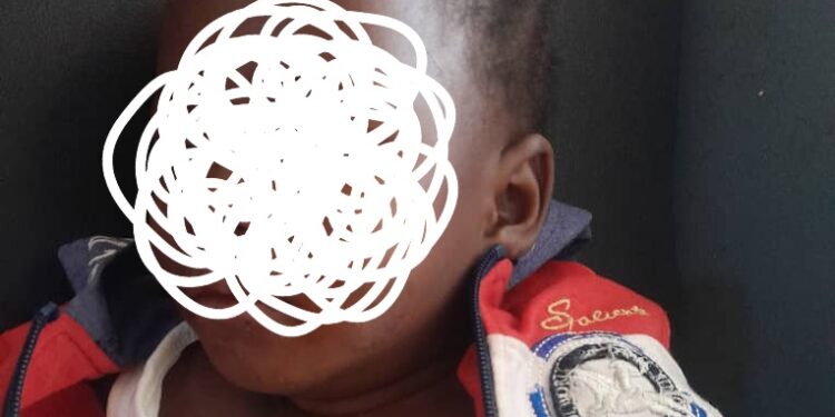 Siguiri: une fillette de deux ans retrouvée ligotée dans un bâtiment 