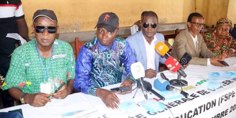 Éducation nationale: sans avancées, pas d’ouverture des classes le 5 janvier, avertissent la FSPE et le SNE 