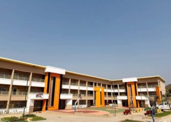Infrastructures scolaires: le président Doumbouya inaugure 3 écoles modernes à Conakry et annonce la construction de 100 établissements similaires 