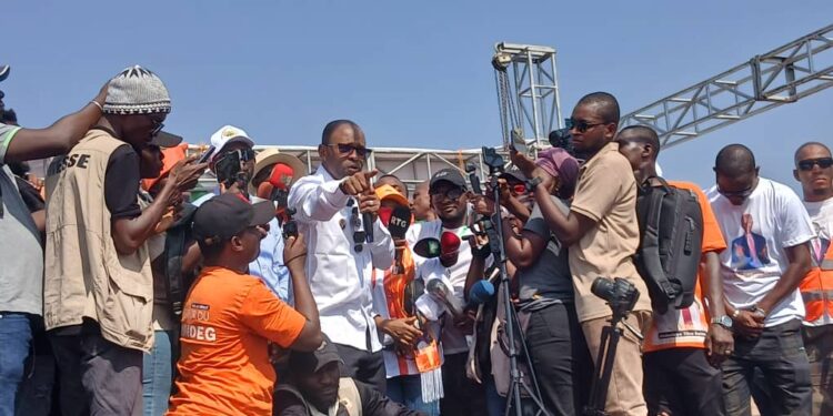 Abdoulaye Yéro Baldé : « aucun candidat n’a eu le courage de débattre »