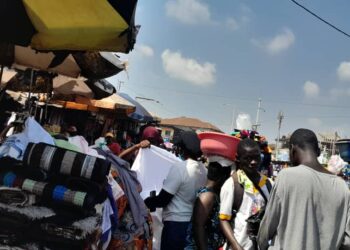 Matoto: le marché retrouve son animation, sur fond de préparatifs des fêtes de fin d&rsquo;année