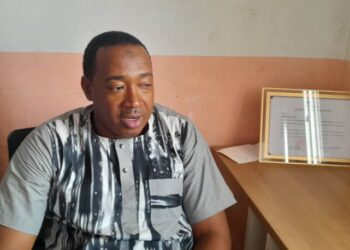 Main tendue du président Mamadi Doumbouya : Ibrahima Aminata Diallo salue le geste et appelle à la prudence