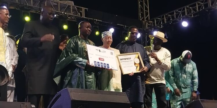 Culture: un hommage national rendu à Hadja Rougui Baldé, pionnière de la production musicale