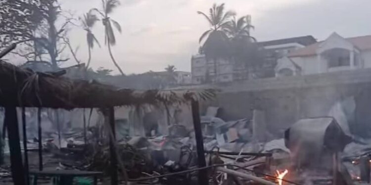Taouyah: incendie dévastateur à la plage de Rogbané, lourdes pertes matérielles