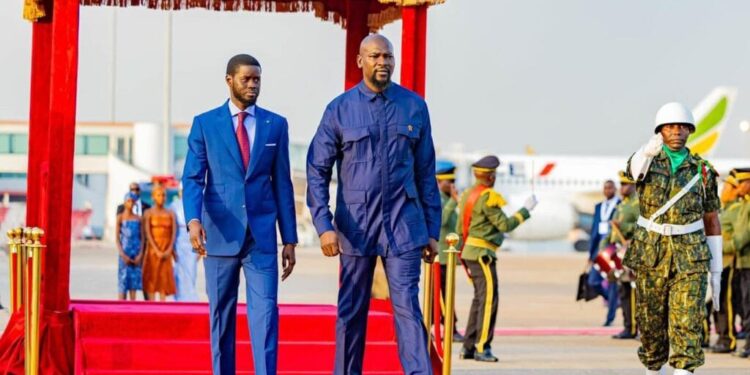 Le président sénégalais félicite Mamadi Doumbouya et réaffirme l’engagement du Sénégal aux côtés de la Guinée
