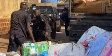 Drogue et faux médicaments: 1 200 kg de cannabis et 450 cartons incinérés à Mamou