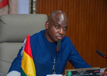 Budget 2025 : le ministère de la Santé a bénéficié de 1577.670.000.000 FG, selon Oumar Diouhé Bah