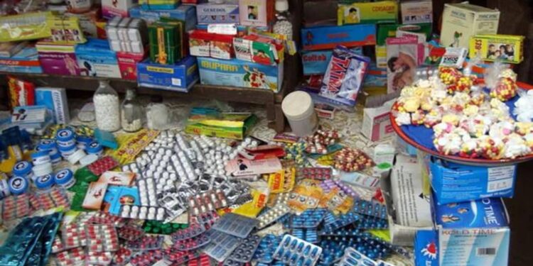 Guinée : viols, meurtres et graves pathologies causés par les faux médicaments, selon le ministre Diouhé