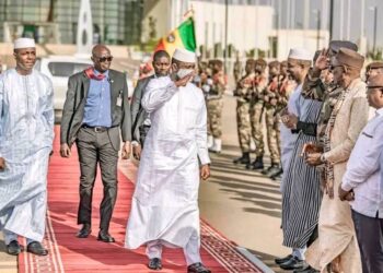 Investiture de Mamadi Doumbouya : Assimi Goïta en route pour Conakry