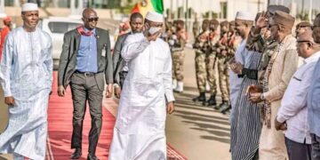 Investiture de Mamadi Doumbouya : Assimi Goïta en route pour Conakry