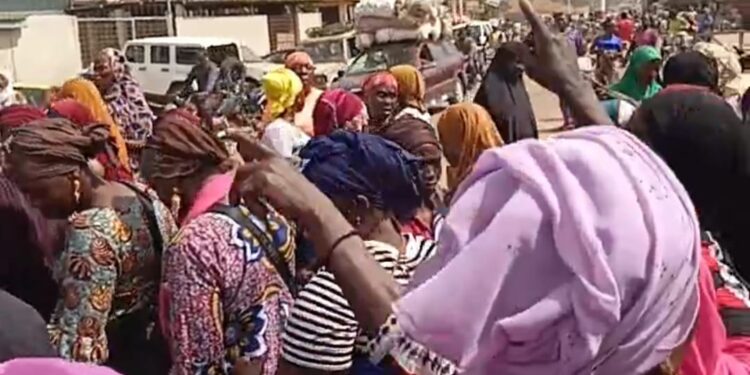 N’Zérékoré : des commerçantes du marché de Gonia montent au créneau face à une menace d’expulsion