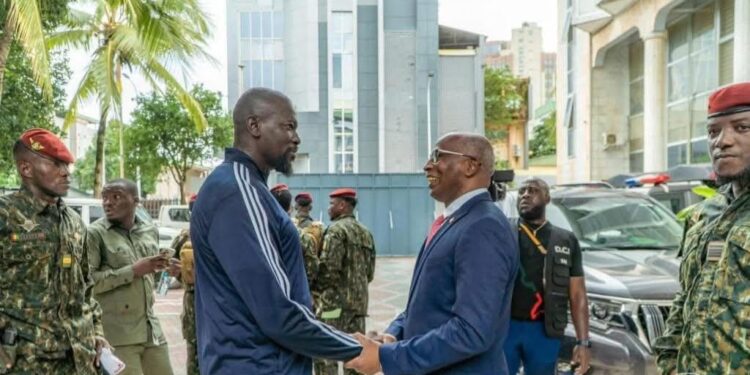 Gouvernement guinéen : Bah Oury remet sa démission et celle de son gouvernement au président