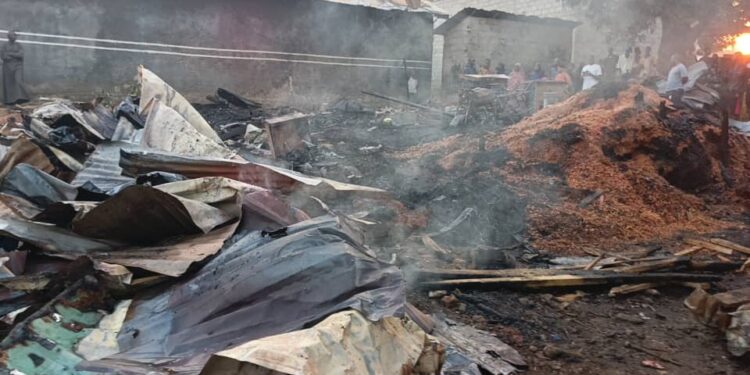 Drame à Dubréka: trois apprentis périssent dans l&rsquo;incendie d&rsquo;un atelier à Kagbélén