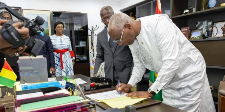 Bah Oury déclare: « place à la projection »