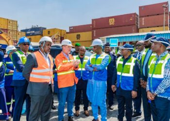 Congestion du port autonome de Conakry : le premier ministre en visite de terrain
