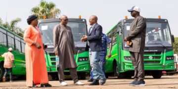 « Pourquoi les premiers bus ne sont-ils toujours pas en circulation ? C’est un problème de réseau », répond Ousmane Gaoual