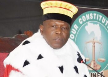 Affaire des 20 milliards GNF: l’ancien président de la Cour constitutionnelle rejette les accusations devant la CRIEF