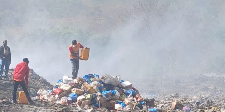 Lutte contre les produits périmés: 2 tonnes de denrées alimentaires détruites à Labé