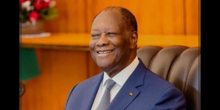 La Côte d’Ivoire récupère son tambour sacré après 110 ans : le Djidji Ayokwè bientôt de retour à Abidjan