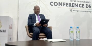 Conférence de presse du gouvernement : Ousmane Gaoual Diallo s’exprime seul devant les médias
