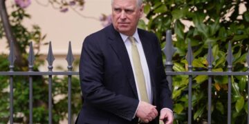 Angleterre : le Prince Andrew a été arrêté par la police