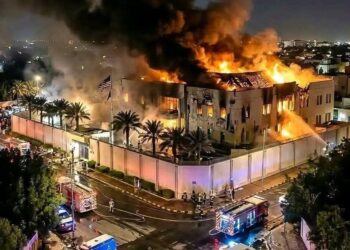 Guerre au Moyen-Orient : l&rsquo;Iran frappe l&rsquo;ambassade américaine à Ryad