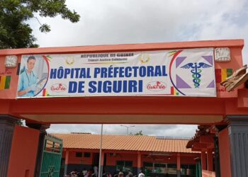 Siguiri : un homme égorge sa femme avant de tenter de se suicider, les 2 évacués vers Bamako