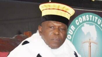 Affaire des 20 milliards GNF : l’ex-président de la Cour constitutionnelle attendu à la CRIEF, ce 2 mars