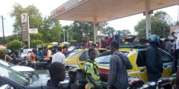 Flambée du prix du carburant à Kindia : des restrictions imposées et une brigade mixte de contrôle déployée