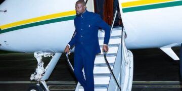 Officiel : le président Mamadi de retour à Conakry ce vendredi