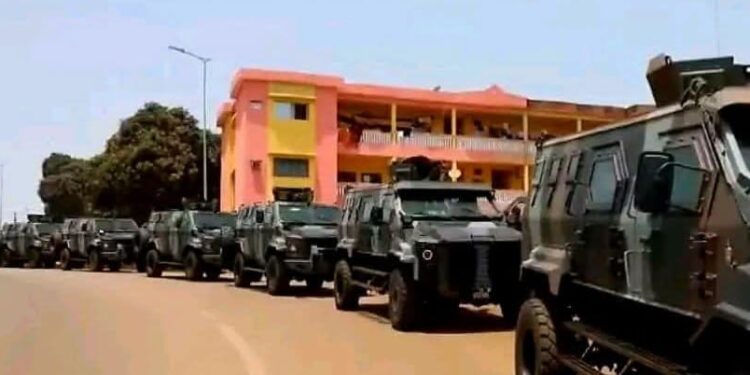 « Aucune portion de la terre laissée par nos ancêtres ne sera conquise par qui que ce soit », le président Mamadi donne des instructions au dernier contingent