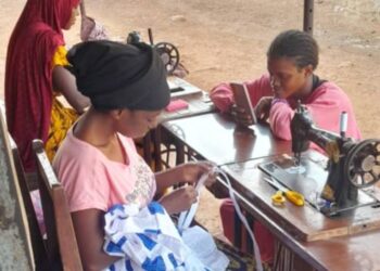 Préparatifs de la fête de Ramadan : couturiers et clients, à chacun ses difficultés