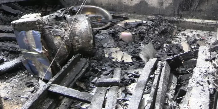 Kankan : une maison consumée par les flammes après un incident électrique