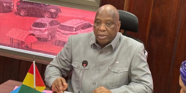 Rappel de 12 ambassadeurs : il s’agit de « faire prévaloir le droit à la retraite et lutter contre la sédentarisation » (Morissanda Kouyaté)