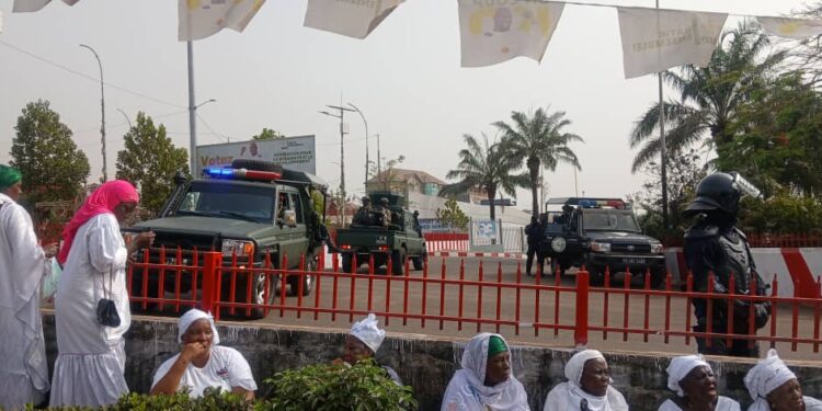 Aéroport AST : premières images en attendant l’arrivée du président Mamadi