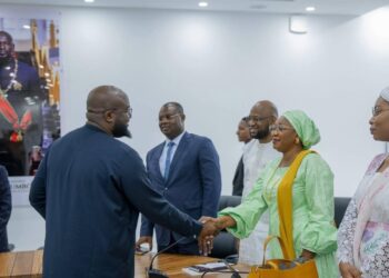 Charlotte Daffé prend fonction : « cette confiance m&rsquo;honore et renforce mon engagement à servir la Guinée avec loyauté…»