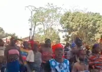 Kankan (Töron Banankö) : manifestation des femmes contre la transhumance