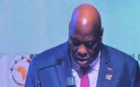 Forum international de Dakar : Dr Morissanda Kouyaté prône le co-développement et la souveraineté pour une paix durable en Afrique