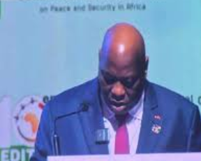 Forum international de Dakar : Dr Morissanda Kouyaté prône le co-développement et la souveraineté pour une paix durable en Afrique