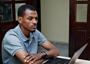 Suspension de Facebook, YouTube et TikTok en Guinée : l’ABLOGUI monte au créneau