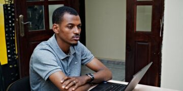 Suspension de Facebook, YouTube et TikTok en Guinée : l’ABLOGUI monte au créneau