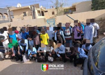 Sénégal : la police dementèle un réseau présumé lié à « QNET », 6 Guinéens impliqués 