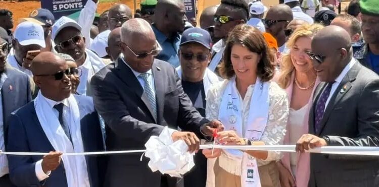 Le premier ministre inaugure cinq ponts à Conakry d’un coût global de 65 millions d’euros 