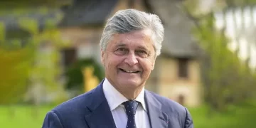 Diplomatie : Nicolas Forissier à Conakry pour sceller un nouveau pacte économique avec la Guinée