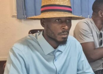 Sékou Jamal Pendessa de retour à Conakry annonce : « l’obtention de deux attestations de formation en langue anglaise et en bonnes pratiques journalistiques… »