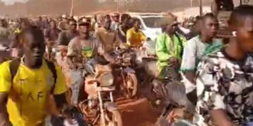 Mandiana : Bagafèa submergée par une foule immense pour l’ultime adieu à Toumba Diakité