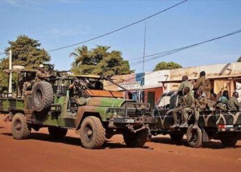 Attaques djihadistes coordonnées au Mali : l&rsquo;armée dit avoir repris le contrôle de la situation