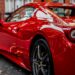Insolite : à Toulon, ce livreur distribue gratuitement des pizzas au volant d’une Ferrari