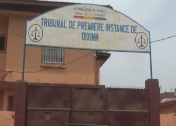 TPI de Dixinn : une notaire poursuit un démarcheur dans une affaire présumée d’escroquerie portant sur 420 millions GNF