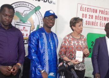Double scrutin: remise du découpage électoral et des fichiers destinés aux délégués des partis politiques dans les bureaux de vote et les CACV